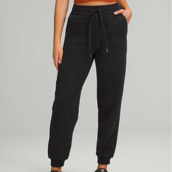 Lululemon Side Pockets Jogger. - Picture 1 of 9